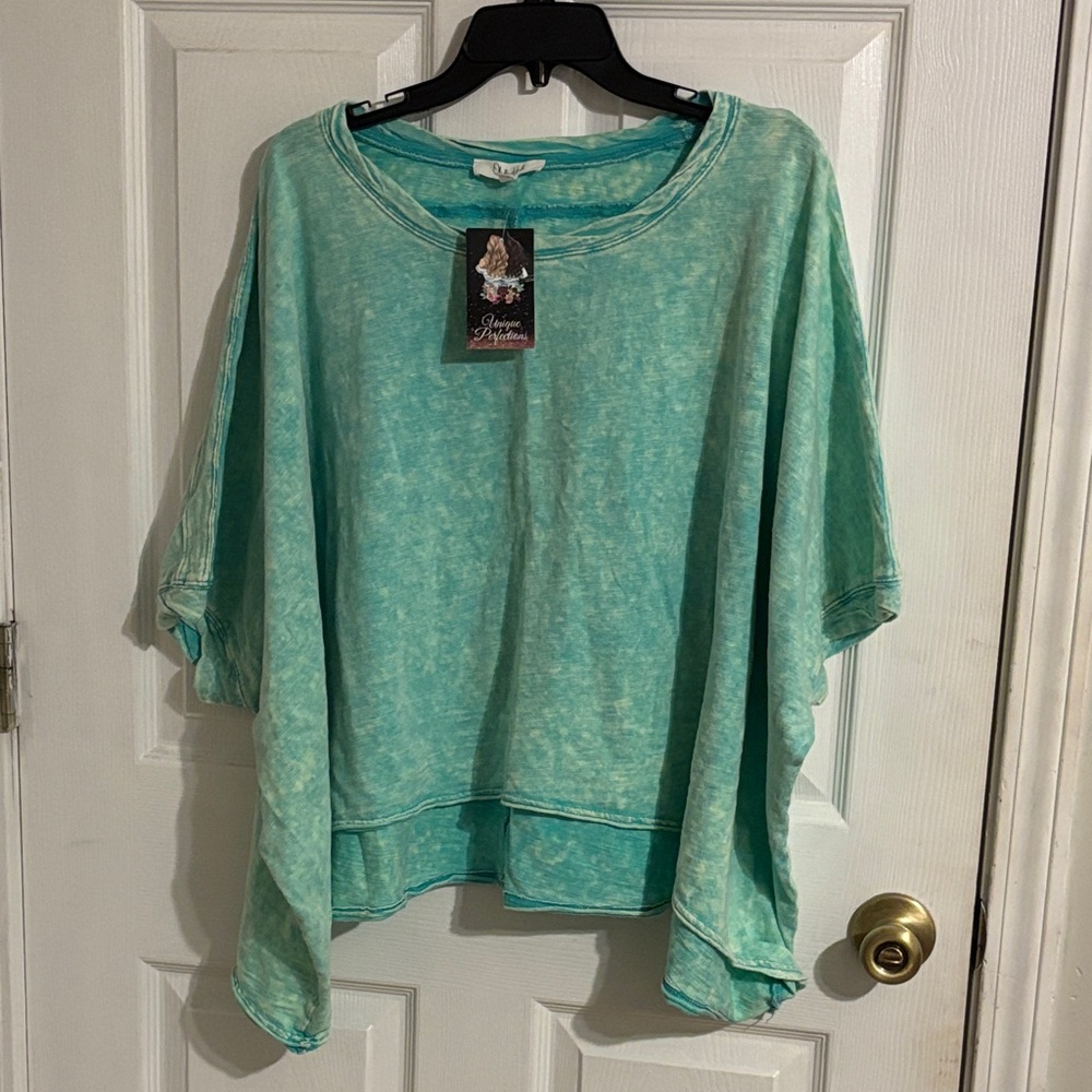 Oli & Hali Mint Green Mineral Washed Oversized Top New small